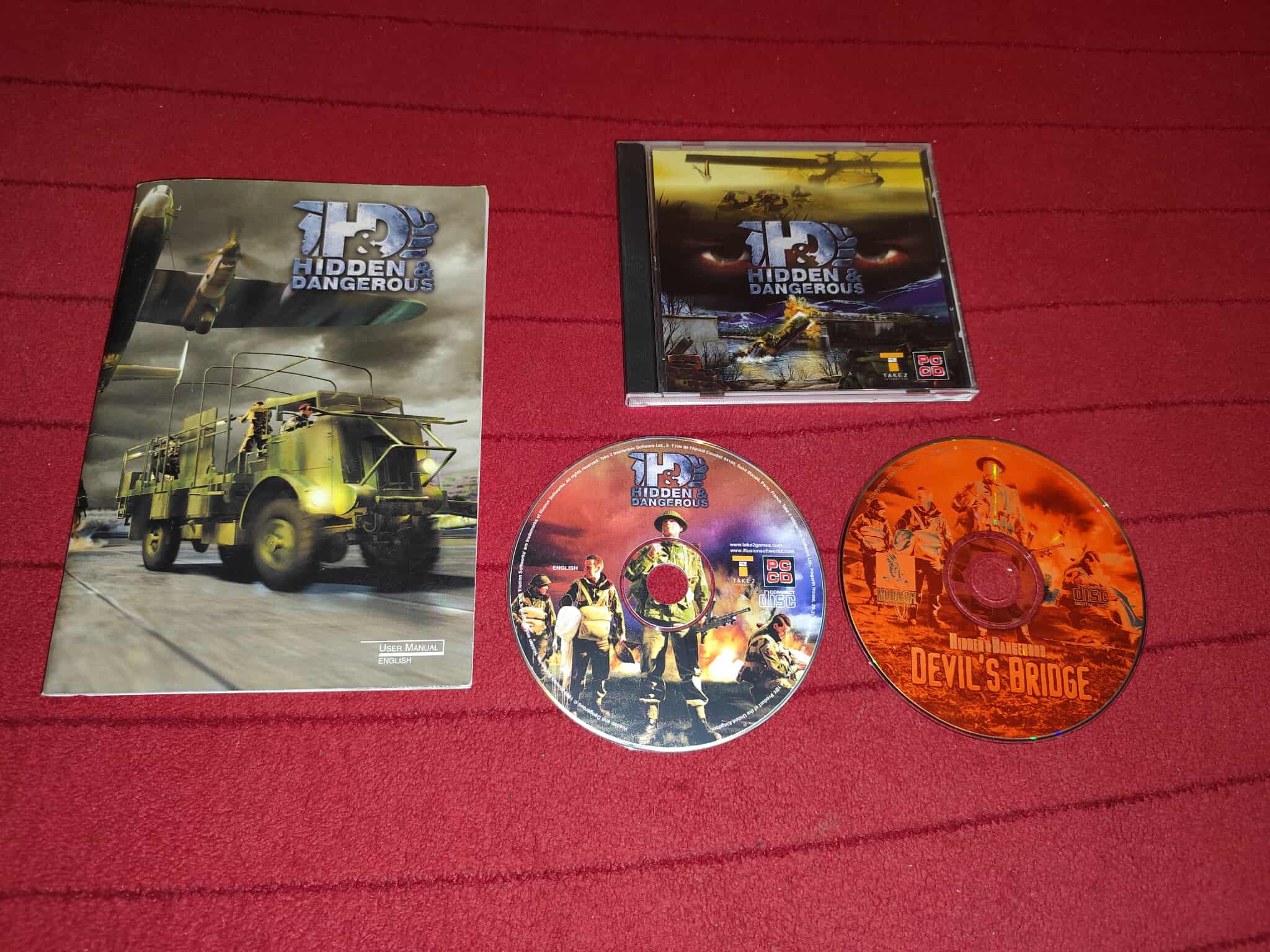 Hidden and Dangerous + Hidden & Dangerous Devil’s Bridge PC CD